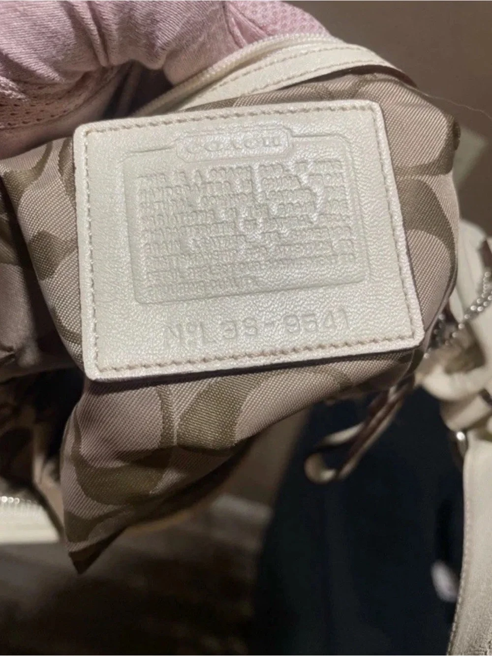 Coach Mini Soho Hobo ivory Cream Leather Shoulder Bag Y2K Vintage, 9541